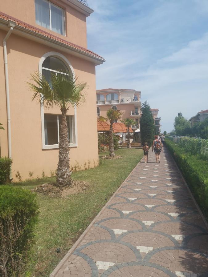 Hacienda Beach Apartment Mit Meerblick Sozopol Bagian luar foto