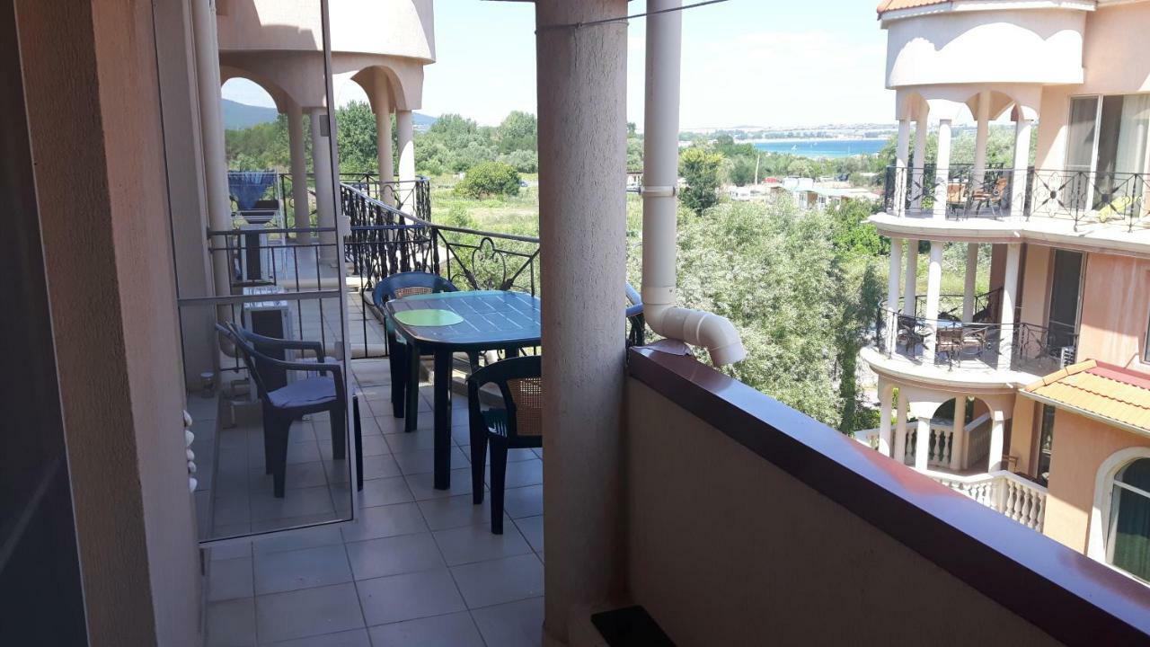 Hacienda Beach Apartment Mit Meerblick Sozopol Bagian luar foto